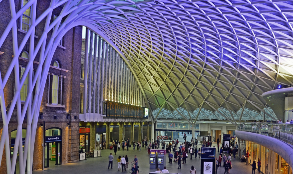 King’s Cross Station Taxis services with Pick Drop UK