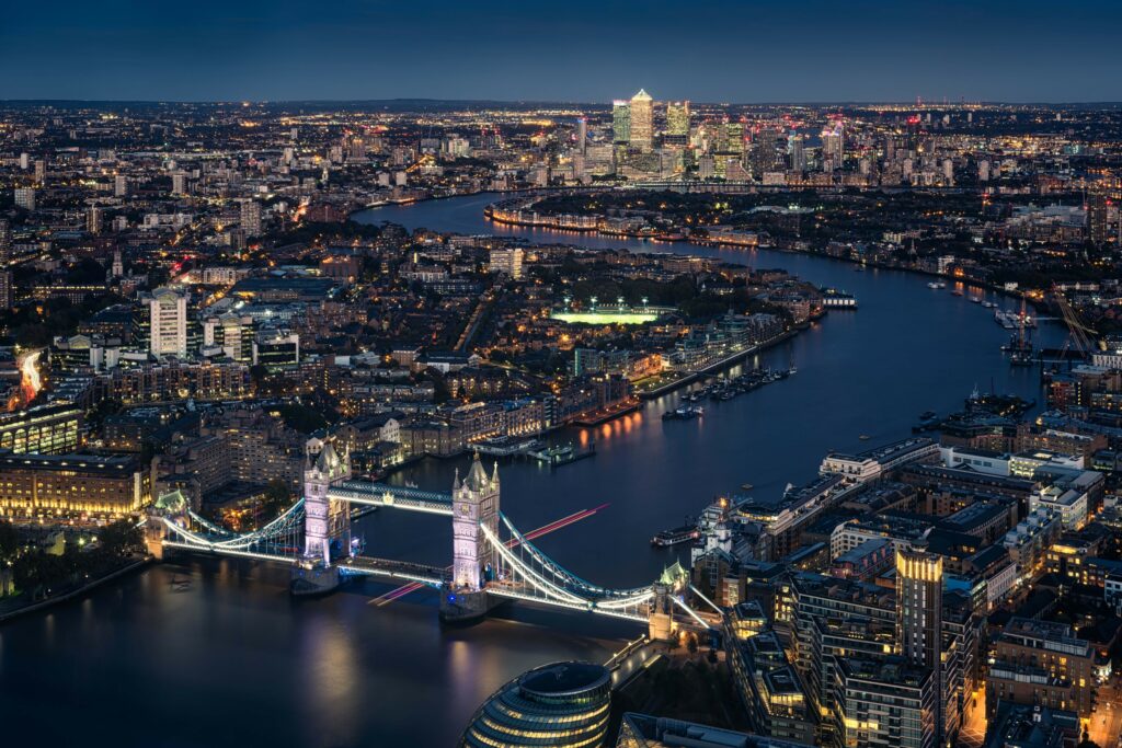 Explore London with Pick Drop UK: