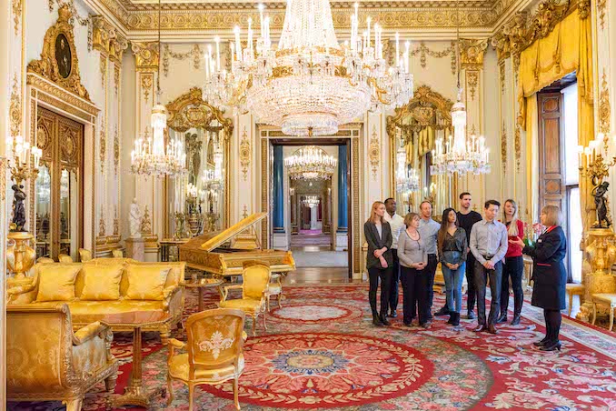 Buckingham Palace London: A Working Palace and Tourist Magnet