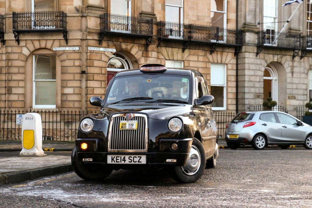 Liverpool to Edinburgh taxi via Pick Drop UK: