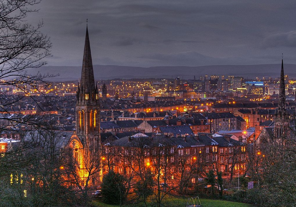 Explore Glasgow with Pick Drop UK: