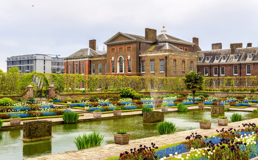 Kensington Palace: A Royal exploration with Pick Drop UK
